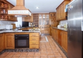 Chalet independiente con terreno en venta en La Guardia de Jaén ref: TR50209 foto