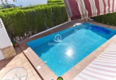 Chalet independiente con terreno en venta en La Guardia de Jaén ref: TR50209 foto
