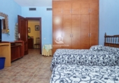 Chalet independiente con terreno en venta en La Guardia de Jaén ref: TR50209 foto