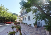 Chalet independiente con terreno en venta en La Guardia de Jaén ref: TR50209 foto