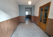 Дом с участком на продажу в городе Torreperogil. Фото