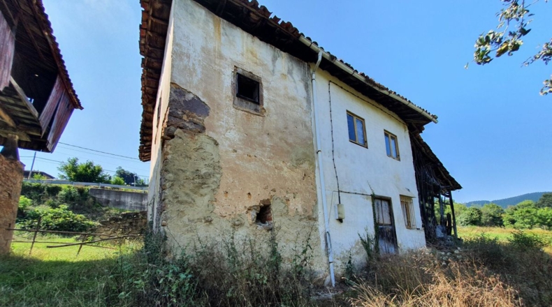 Asturias - El Barrio - 9591m2