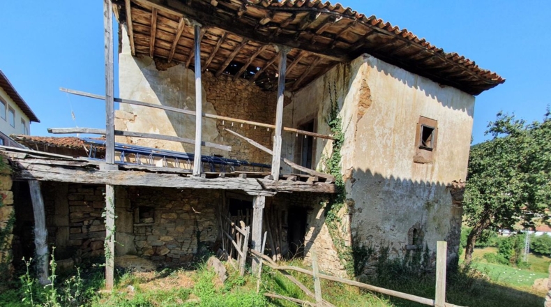Asturias - El Barrio - 9591m2