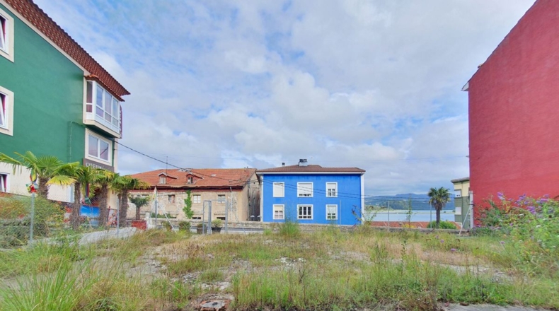 Asturias - San Esteban de Pravia - 586m2