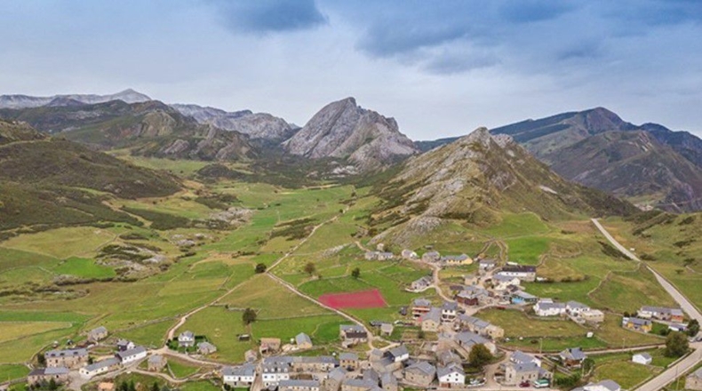 Asturias - Pola de Somiedo - 708m2