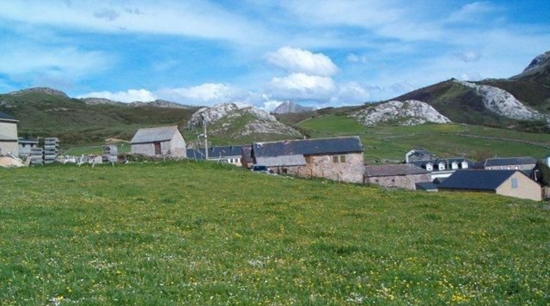 Asturias - Pola de Somiedo - 708m2
