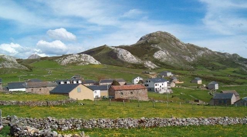 Asturias - Pola de Somiedo - 708m2