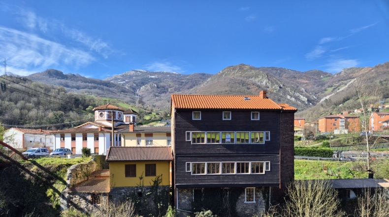 Asturias - Pola de Lena - 256m2