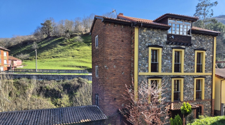 Asturias - Pola de Lena - 256m2