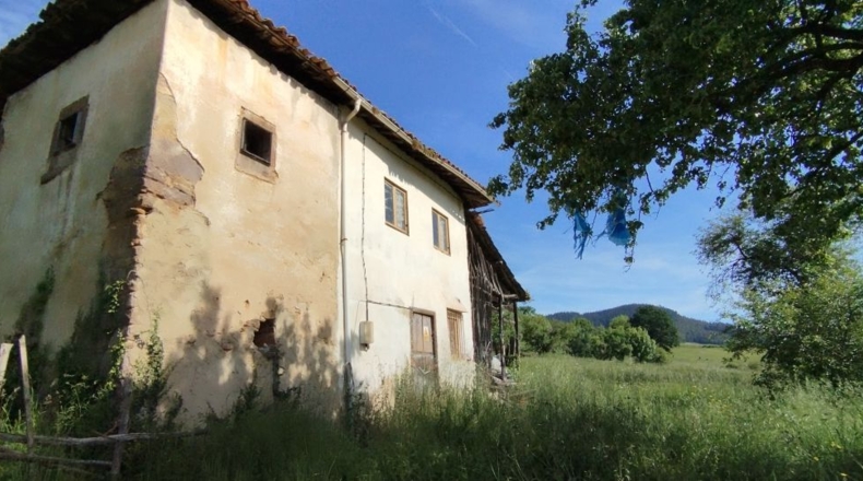 Astúries - El Barrio - 9591m2