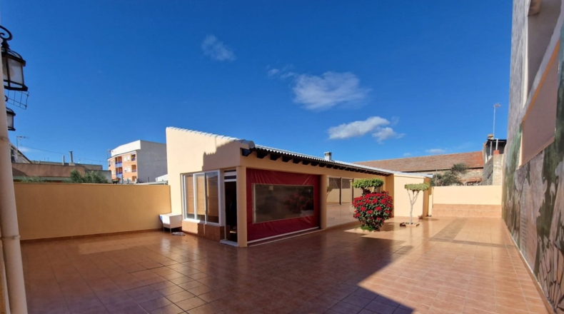 Аликанте - Formentera del Segura - 489m2