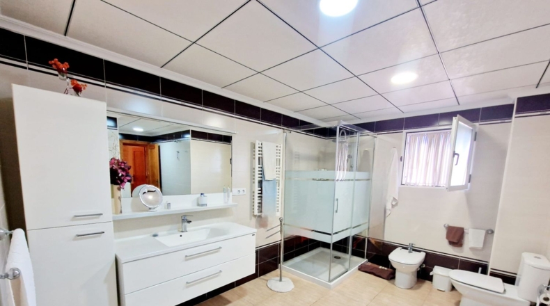 Аликанте - Formentera del Segura - 489m2