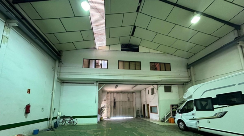Barcelona - Cornellà de Llobregat - 1500m2
