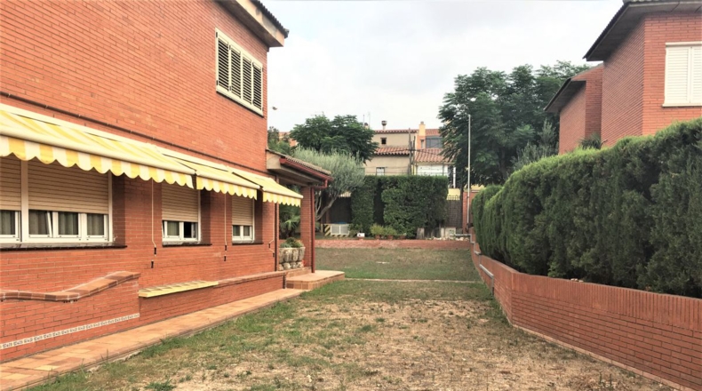 Barcelona - Sant Joan Despí - 1000m2