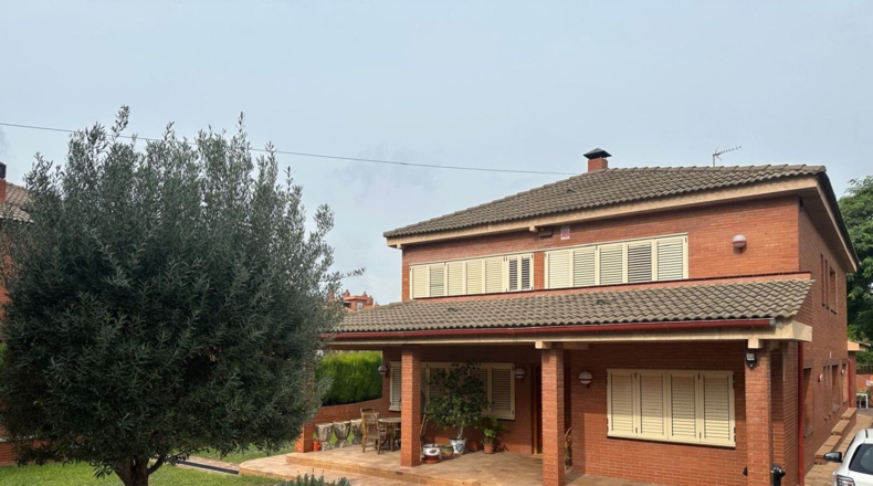 Barcelona - Sant Joan Despí - 1000m2