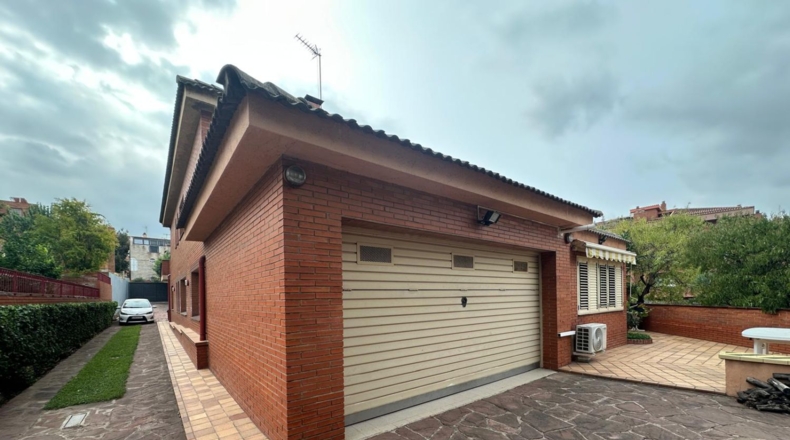 Barcelona - Sant Joan Despí - 1000m2