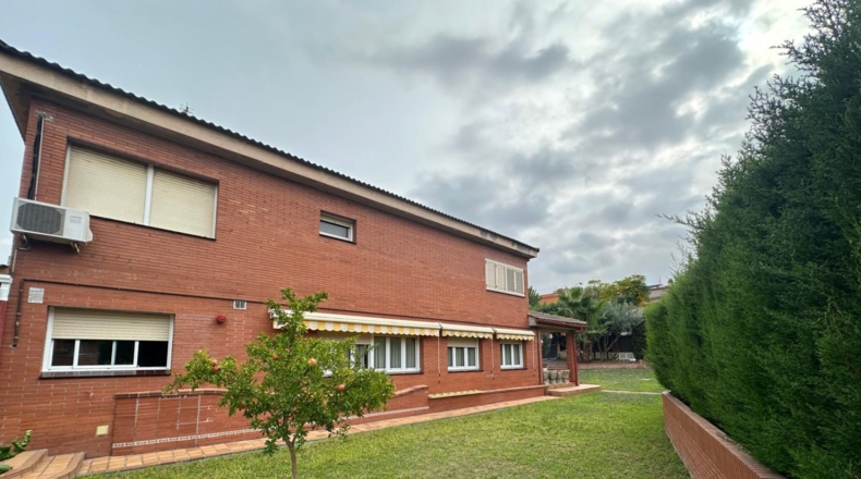 Barcelona - Sant Joan Despí - 1000m2