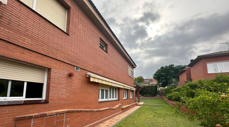 Barcelona - Sant Joan Despí - 1000m2