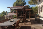 Дом с участком на продажу в городе el Vendrell. Фото