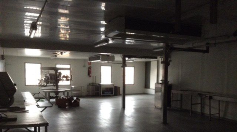 Barcelona - Cornellà de Llobregat - 1500m2