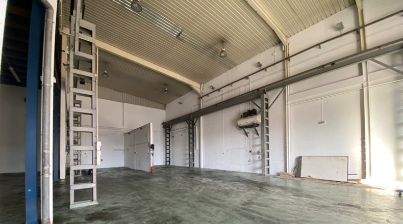 Barcelona - Cornellà de Llobregat - 1000m2