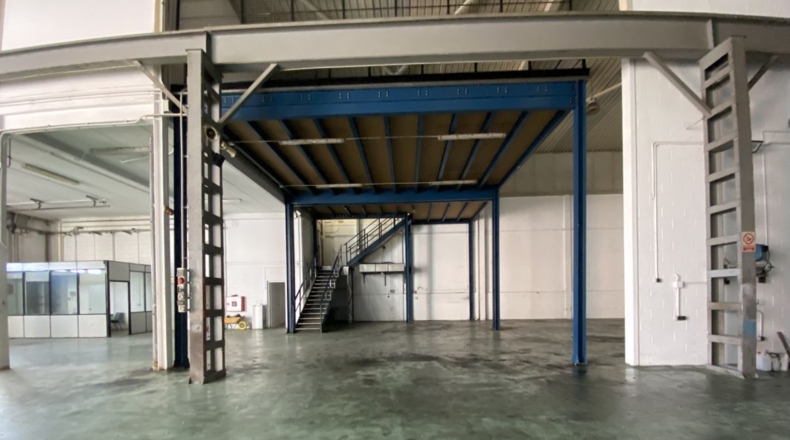 Barcelona - Cornellà de Llobregat - 1000m2