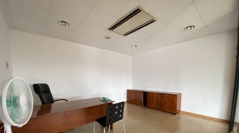 Barcelona - Cornellà de Llobregat - 1000m2