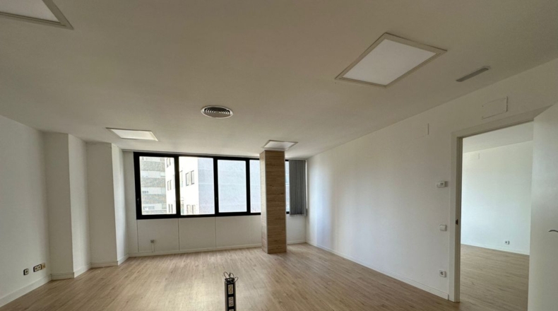 Барселона - Cornellà de Llobregat - 2000m2