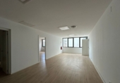 Industrial warehouse for rent in Cornellà de Llobregat ref: TR284863 photo