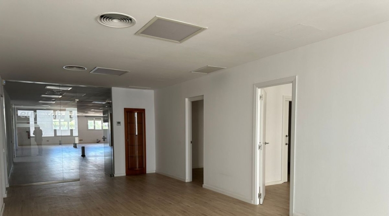 Барселона - Cornellà de Llobregat - 2000m2