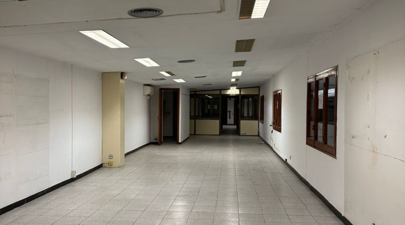 Барселона - Cornellà de Llobregat - 2000m2