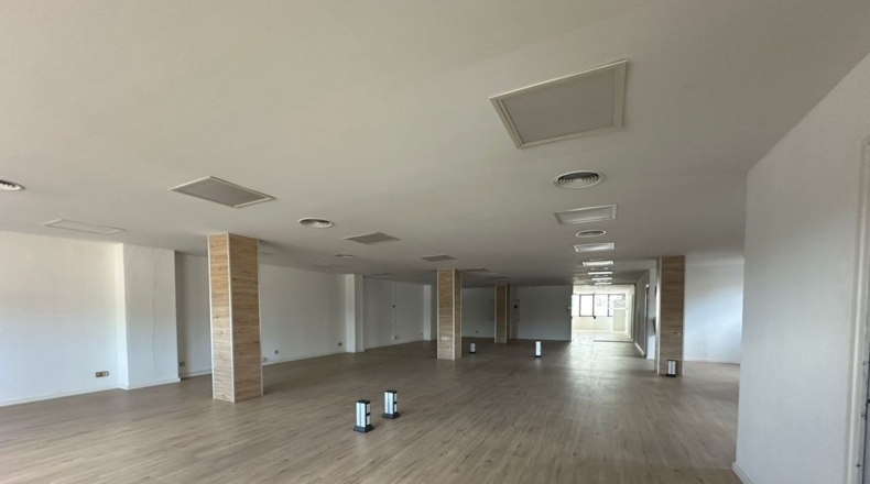 Барселона - Cornellà de Llobregat - 2000m2