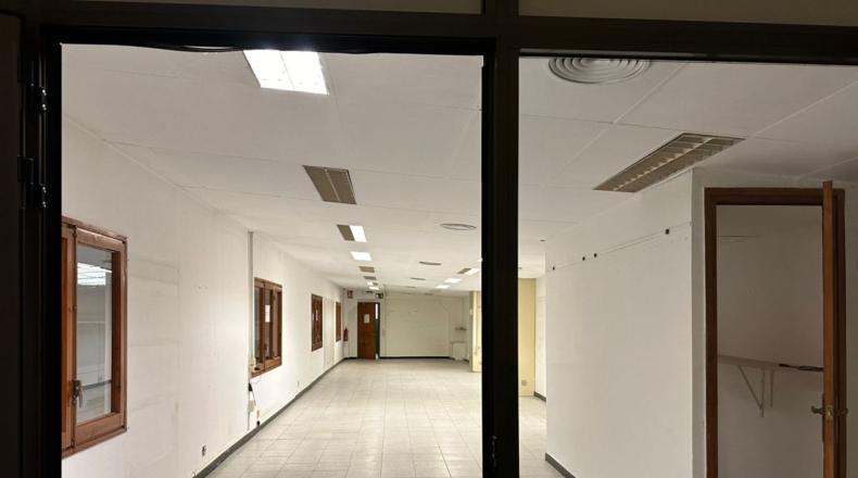 Барселона - Cornellà de Llobregat - 2000m2