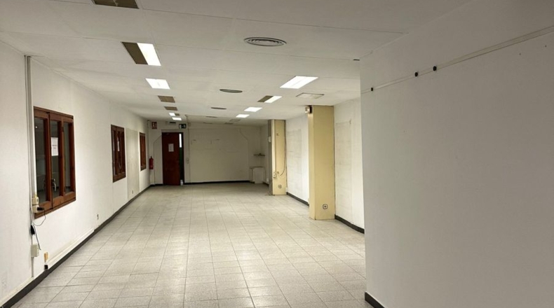 Барселона - Cornellà de Llobregat - 2000m2