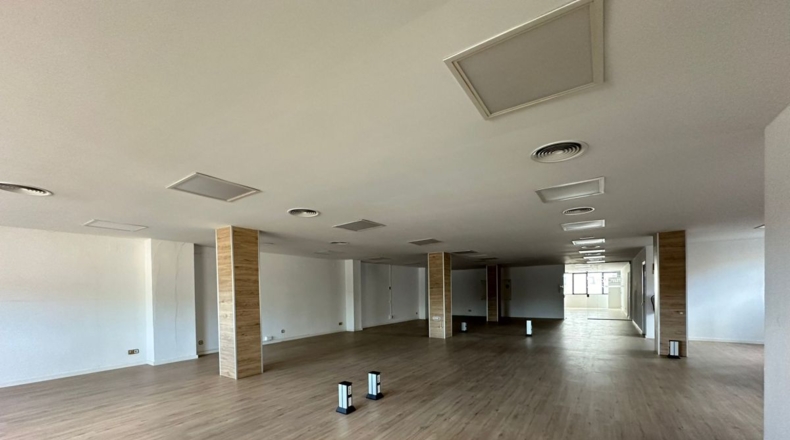 Барселона - Cornellà de Llobregat - 2000m2