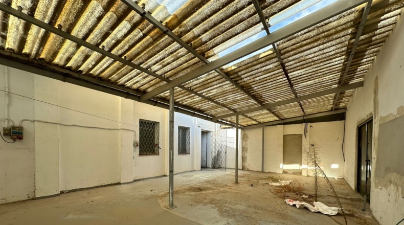 Барселона - Cornellà de Llobregat - 2000m2