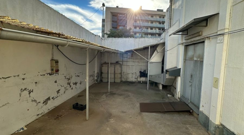 Барселона - Cornellà de Llobregat - 2000m2