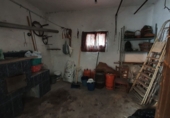 Дом с участком на продажу в городе Frailes. Фото