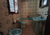 Дом с участком на продажу в городе Frailes. Фото