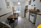 Дом с участком на продажу в городе Alcalá la Real. Фото