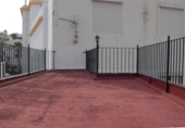 Дом с участком на продажу в городе Vejer de la Frontera. Фото