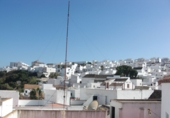 Дом с участком на продажу в городе Vejer de la Frontera. Фото