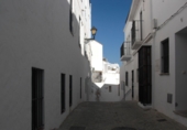 Дом с участком на продажу в городе Vejer de la Frontera. Фото
