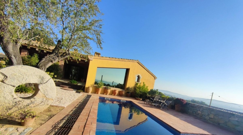 Gerona - Mont-ras - 588m2