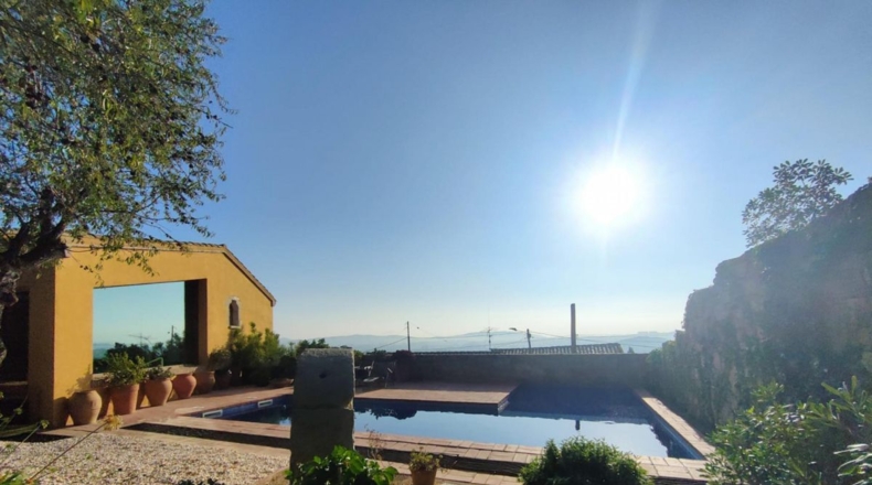 Gerona - Mont-ras - 588m2