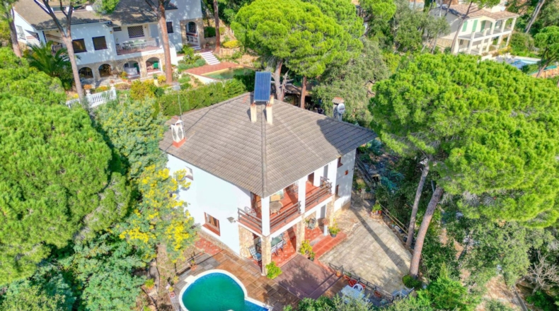 Girona - Sant Feliu de Guíxols - 842m2