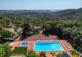 Xalet independent amb terreny en venda a Sant Feliu de Guíxols ref.: TR252869 foto