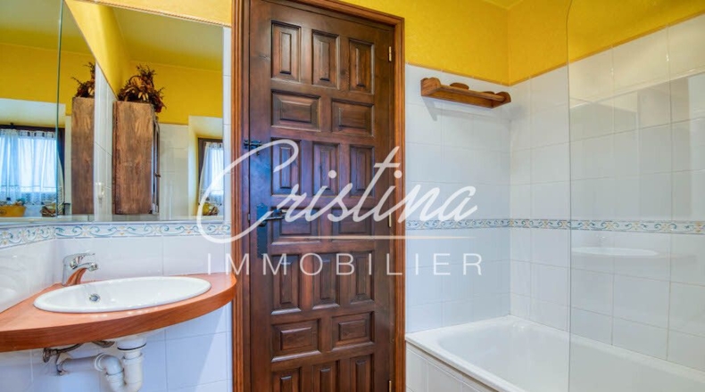 Жирона - Santa Cristina d'Aro - 2136m2