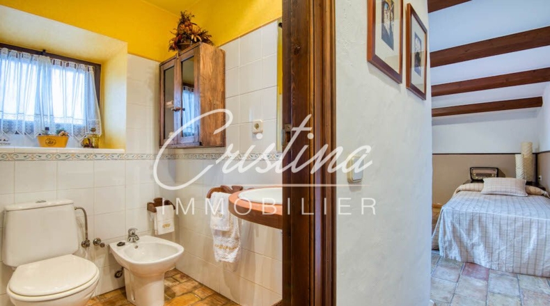 Жирона - Santa Cristina d'Aro - 2136m2