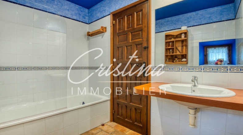 Жирона - Santa Cristina d'Aro - 2136m2